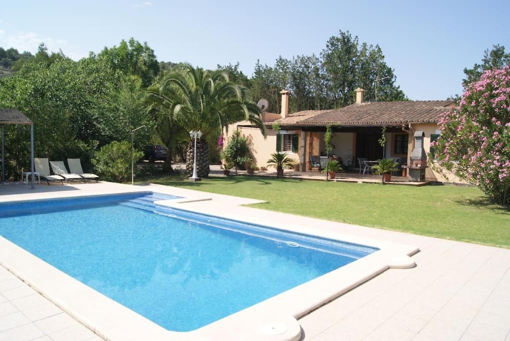 Son Ribes Villa อาลาโร ภายนอก รูปภาพ
